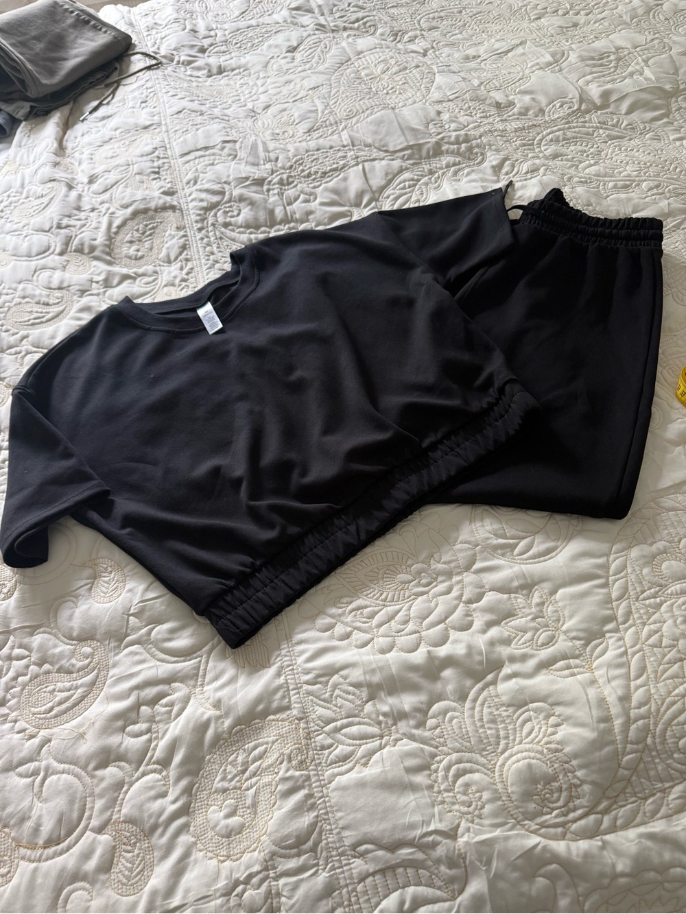 Yogalicious Black Cropped Sweatshirt and Jogger Set